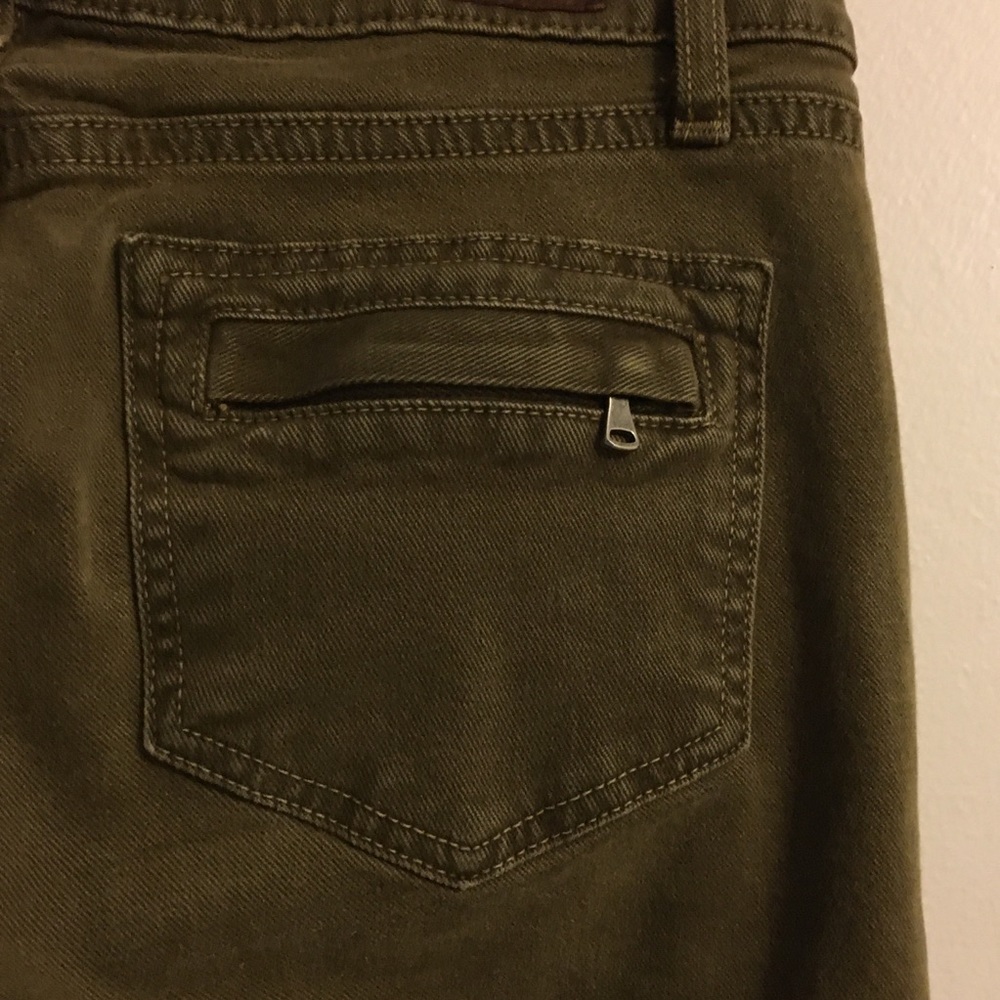 PAIGE ARMY GREEN ZIP-LEG MARLEY JEANS—LIKE NEW!!! - Picture 7 of 8